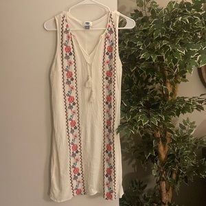 🌺 Embroidered dress 🌺